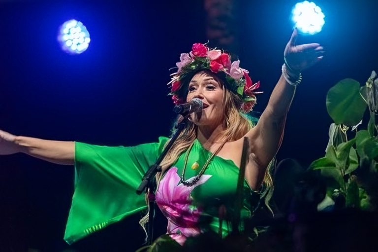 Anuhea (Photo courtesy of Anuhea) Anuhea performing on stage